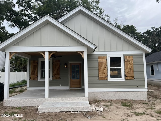 view of front of house with a porch