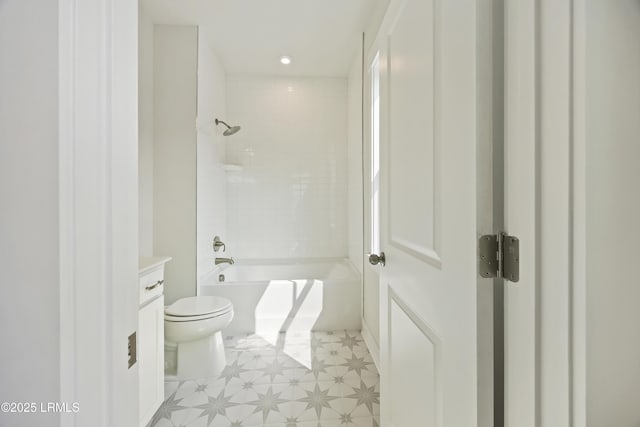 14 Skipperling Ct, Bluffton, SC 29909 - full bathroom featuring toilet, vanity, shower / tub combination, and recessed lighting