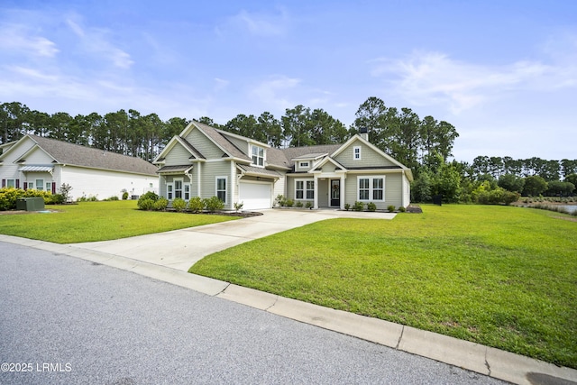 135 Danbridge Ct, Bluffton, SC 29910 - craftsman inspired home with driveway and a front yard