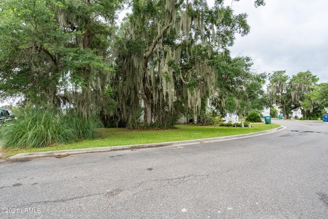 81 Petigru Dr, Beaufort, SC 29902