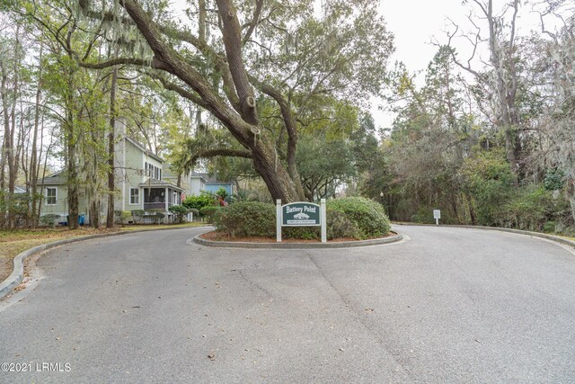81 Petigru Dr, Beaufort, SC 29902