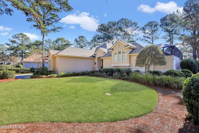 view of front of property with a front yard