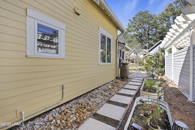 625 Spanish Wells Rd Unit 12, Hilton Head Island, SC 29926 - view of side of property featuring fence