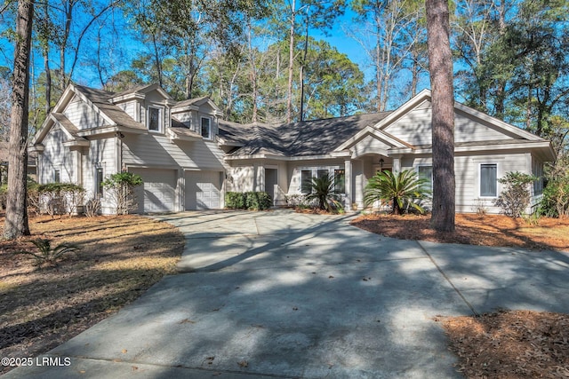 view of front of house featuring a garage and driveway