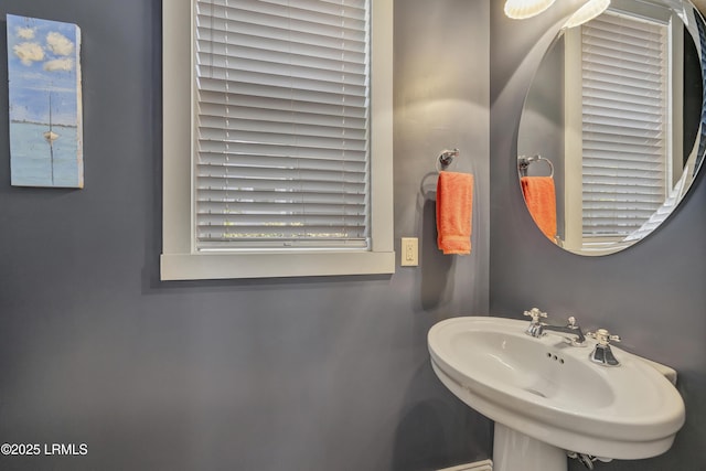 bathroom featuring sink