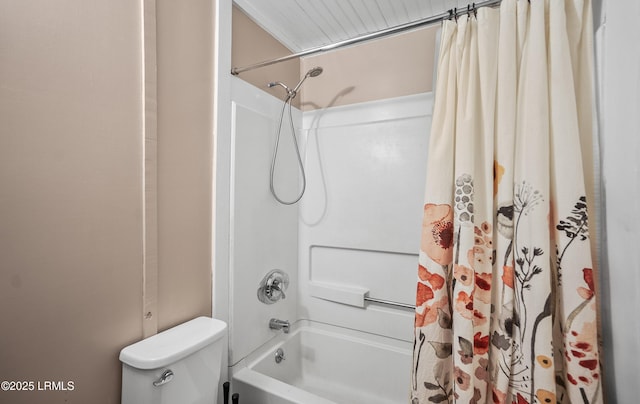 4392 Pinewood Cir, Beaufort, SC 29906 - full bath featuring shower / bath combination with curtain and toilet