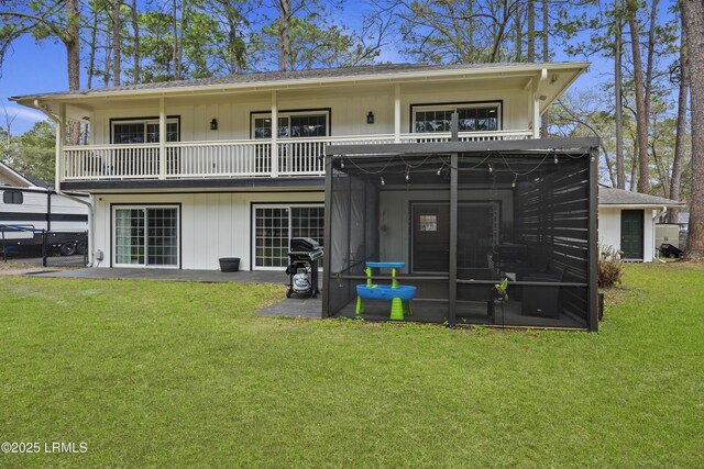 19 Pickens St, Beaufort, SC 29907 - back of house featuring a lawn