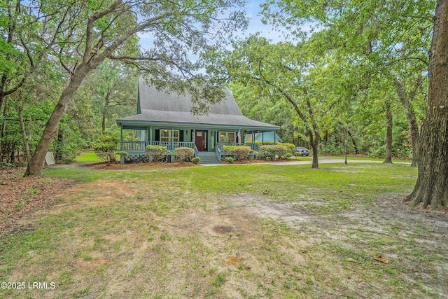 21 Planters Cir, Beaufort, SC 29907 - farmhouse inspired home with a porch and a front yard