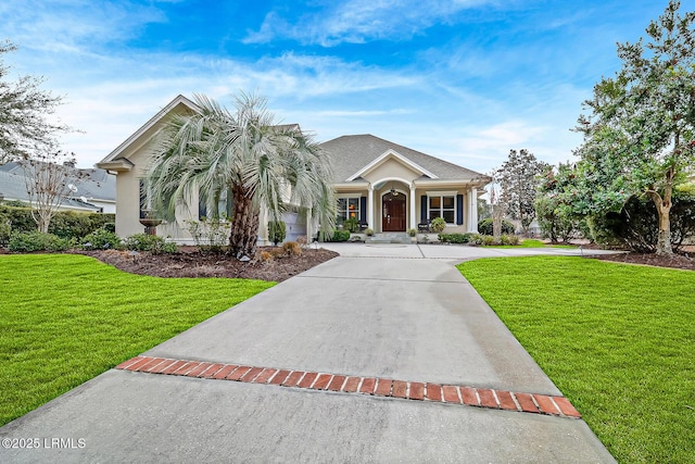 view of front of house with a front yard