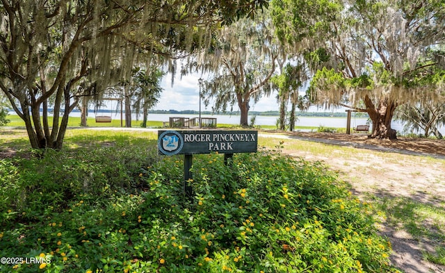 2211 Wilson Dr, Beaufort, SC 29902 - exterior view