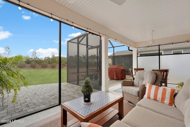 view of sunroom / solarium