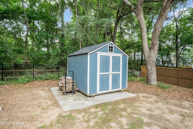 28 Laughing Gull Dr, Beaufort, SC 29907 - view of shed featuring a fenced backyard