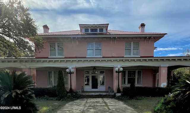 901 7th St W, Fairfax, SC 29827 - italianate house featuring a porch