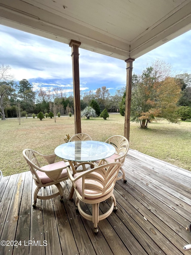 901 7th St W, Fairfax, SC 29827 - deck featuring a lawn