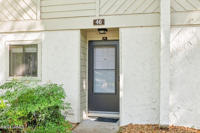 view of property entrance