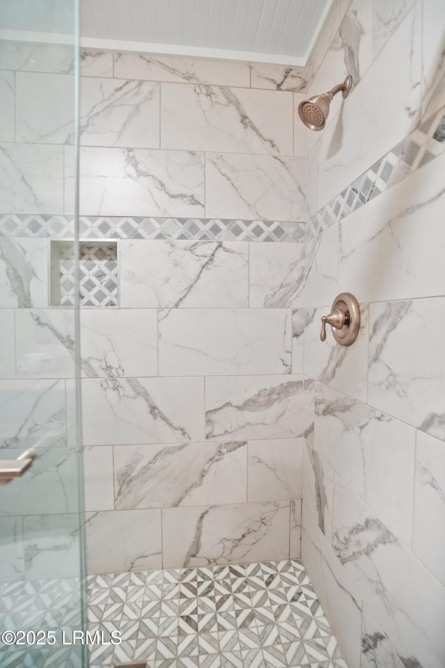 167 Beach Club Villa Dr Unit 167, Fripp Island, SC 29920 - full bathroom with a tile shower