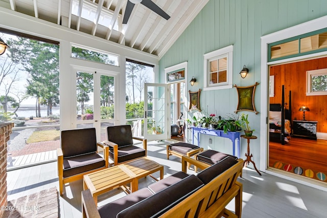 sunroom with lofted ceiling