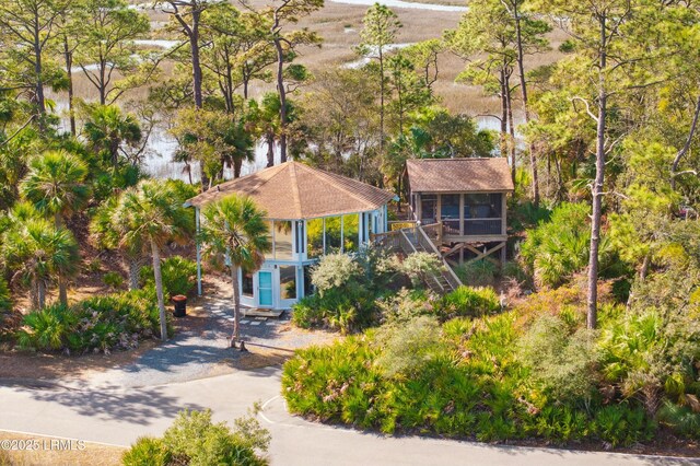 bird's eye view with a water view