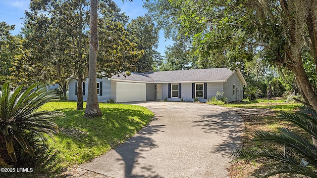 3017 Magnolia St, Beaufort, SC 29906 - single story home featuring driveway, a garage, and a front yard