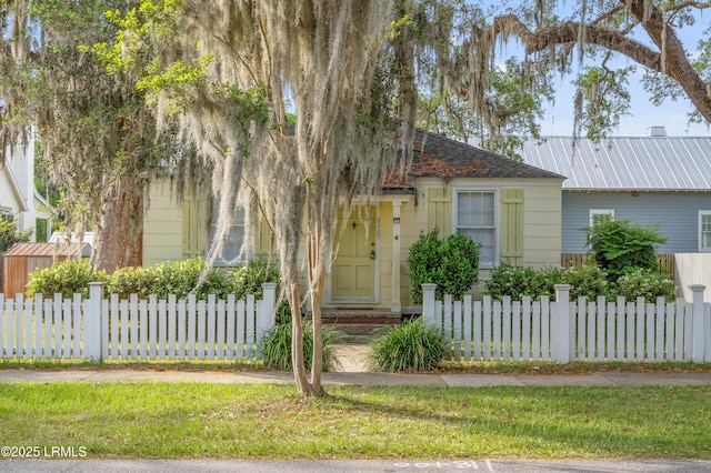 2307 Depot Rd, Beaufort, SC 29902 - view of front of property with fence private yard