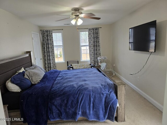 bedroom with ceiling fan