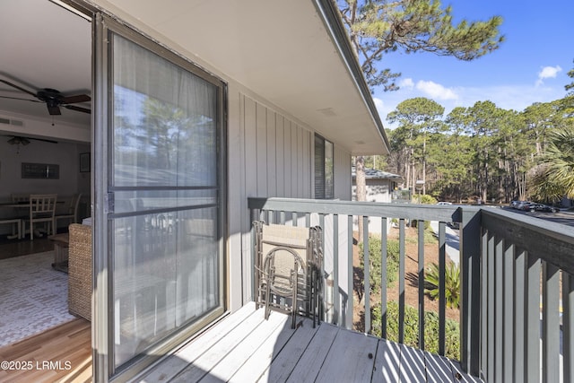 balcony featuring ceiling fan