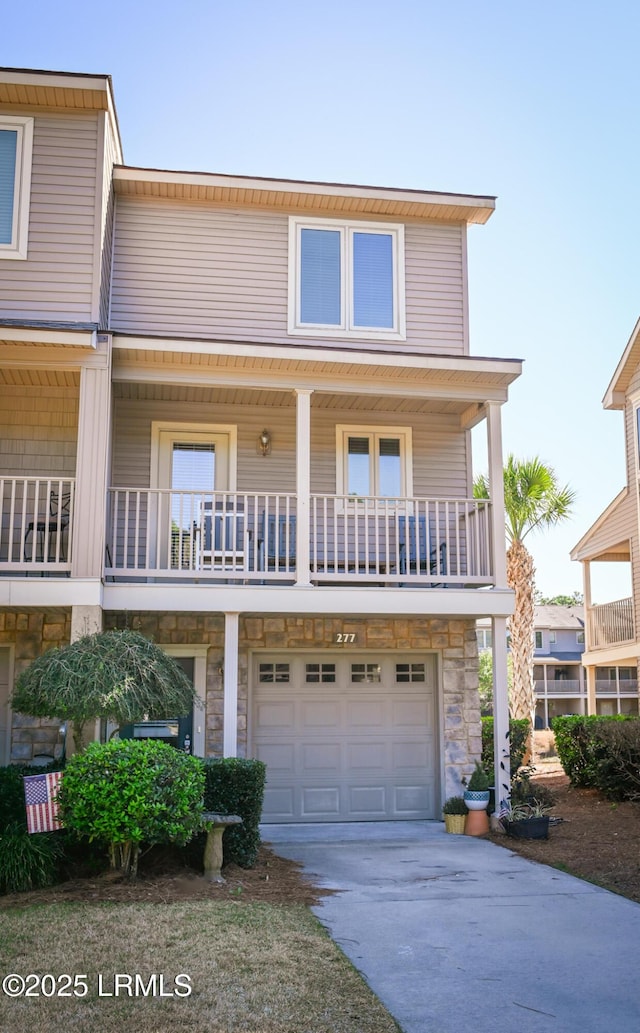 view of front of property featuring a garage