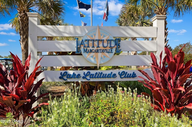 view of community / neighborhood sign