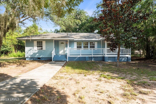 view of front of property with covered porch