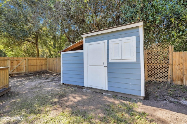 3001 N St, Beaufort, SC 29902 - view of shed featuring a fenced backyard