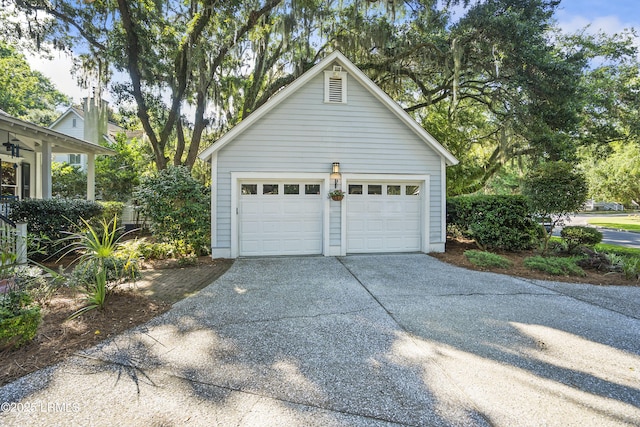 105 Bartram Dr, Beaufort, SC 29902 - garage with driveway