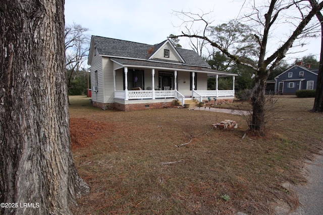 farmhouse-style home with a porch