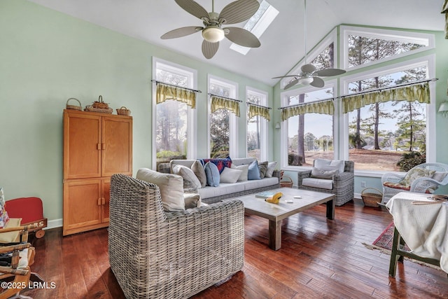 sunroom / solarium featuring vaulted ceiling and ceiling fan