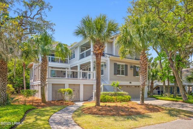 view of front of property featuring a garage