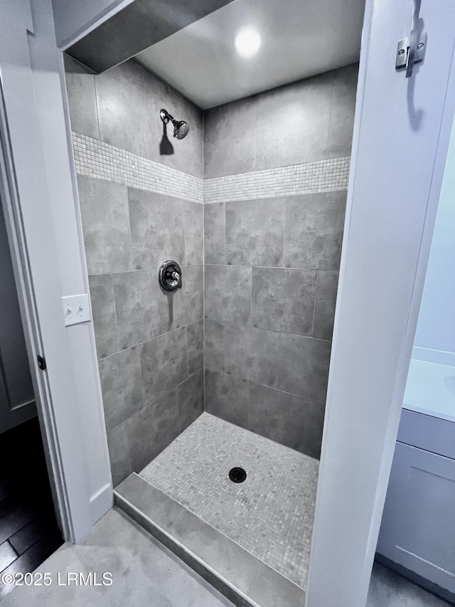193 Paige Point Rd, Seabrook, SC 29940 - full bath featuring tiled shower