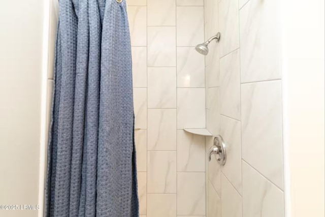 663 William Hilton Pkwy Unit 442, Hilton Head Island, SC 29928 - full bath featuring a tile shower