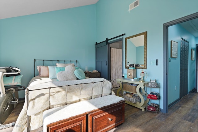 31 Anchorage Pt Unit 31, Hilton Head Island, SC 29928 - bedroom featuring baseboards, wood finished floors, visible vents, and high vaulted ceiling