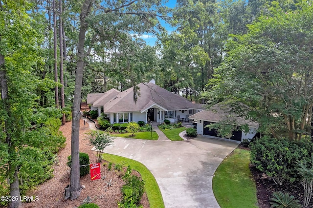 9 Spartina Cres, Bluffton, SC 29910 - ranch-style home with driveway and a porch