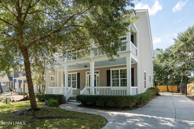 view of front facade with a porch