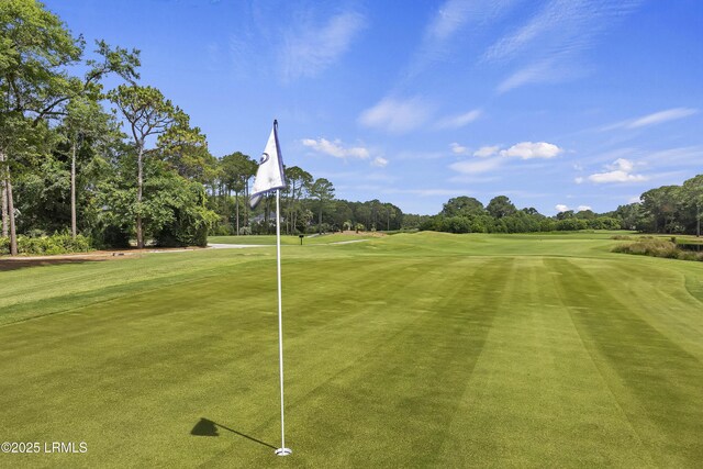 2 Lenox Ln, Hilton Head Island, SC 29926 - surrounding community featuring view of golf course and view of scattered trees