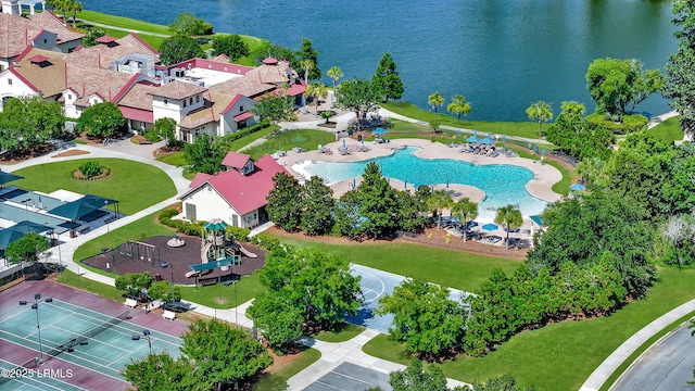 19 Lynnfield Pl, Bluffton, SC 29910 - bird's eye view of a pool area and a large body of water