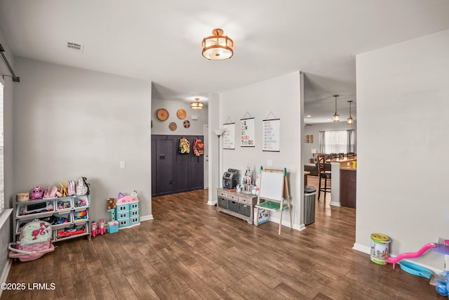 42 Kiawah Dr, Beaufort, SC 29906 - rec room featuring wood finished floors and baseboards