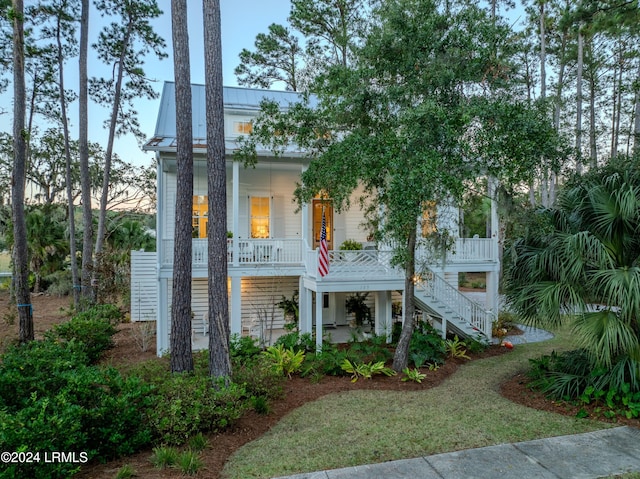 view of front of house with a porch