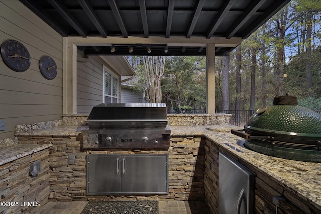 33 Little Pine Ct, Bluffton, SC 29910 - view of patio / terrace featuring an outdoor kitchen and grilling area