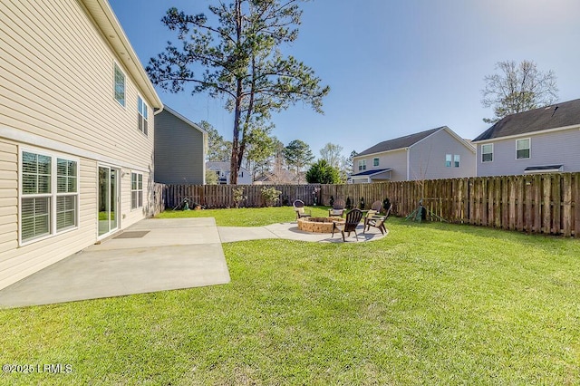 120 Wall St, Savannah, GA 31405 - view of yard featuring a patio and an outdoor fire pit