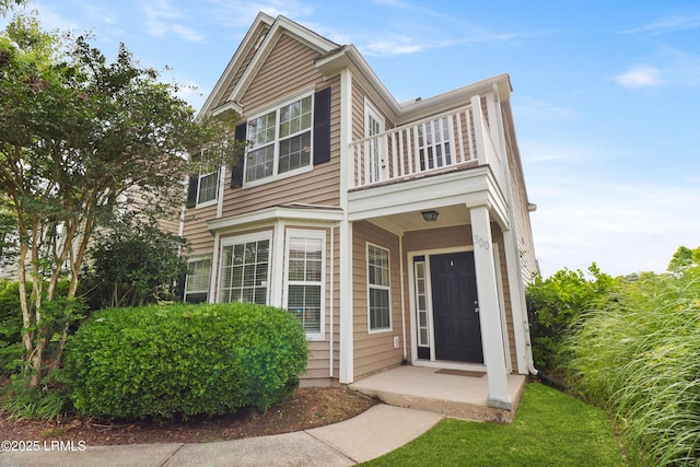 300 Campus Ln, Okatie, SC 29909 - view of front facade featuring a balcony
