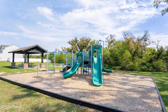 42 Pacolet Ln, Beaufort, SC 29906 - communal playground with a yard