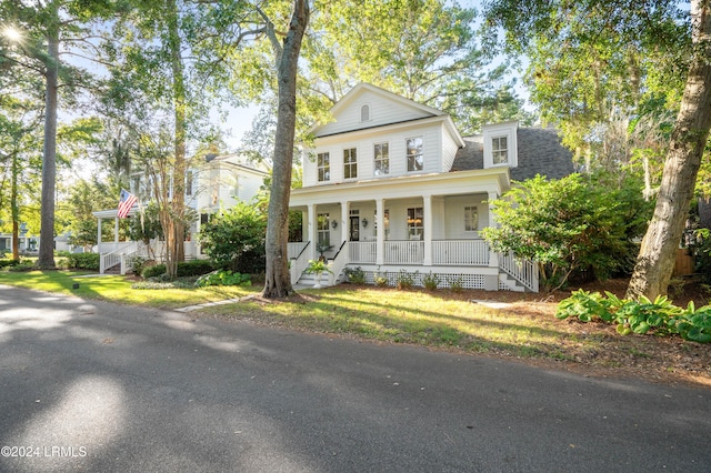 view of front facade featuring a porch