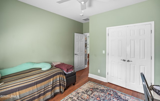 3010 Palmetto Ridge St, Beaufort, SC 29906 - bedroom with visible vents, baseboards, a closet, a ceiling fan, and wood finished floors