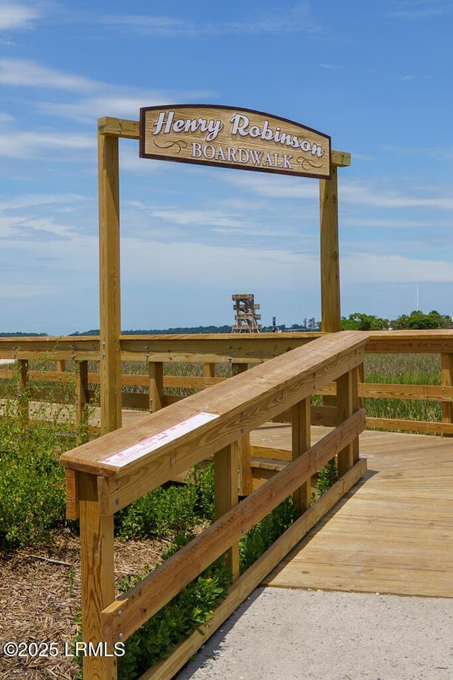 1003 9th St, Port Royal, SC 29935 - view of wooden deck